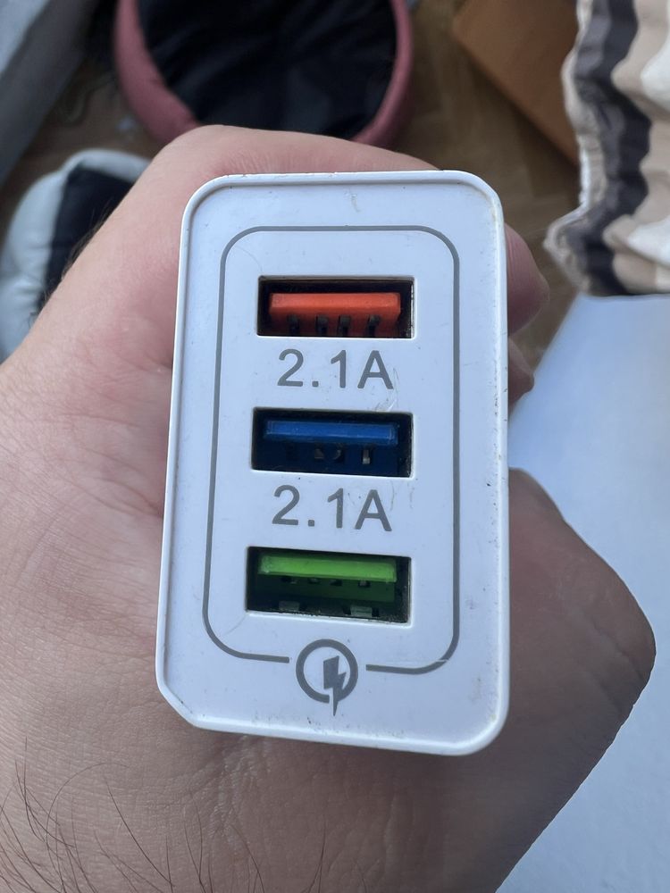 Ladowarka 3xUSB.