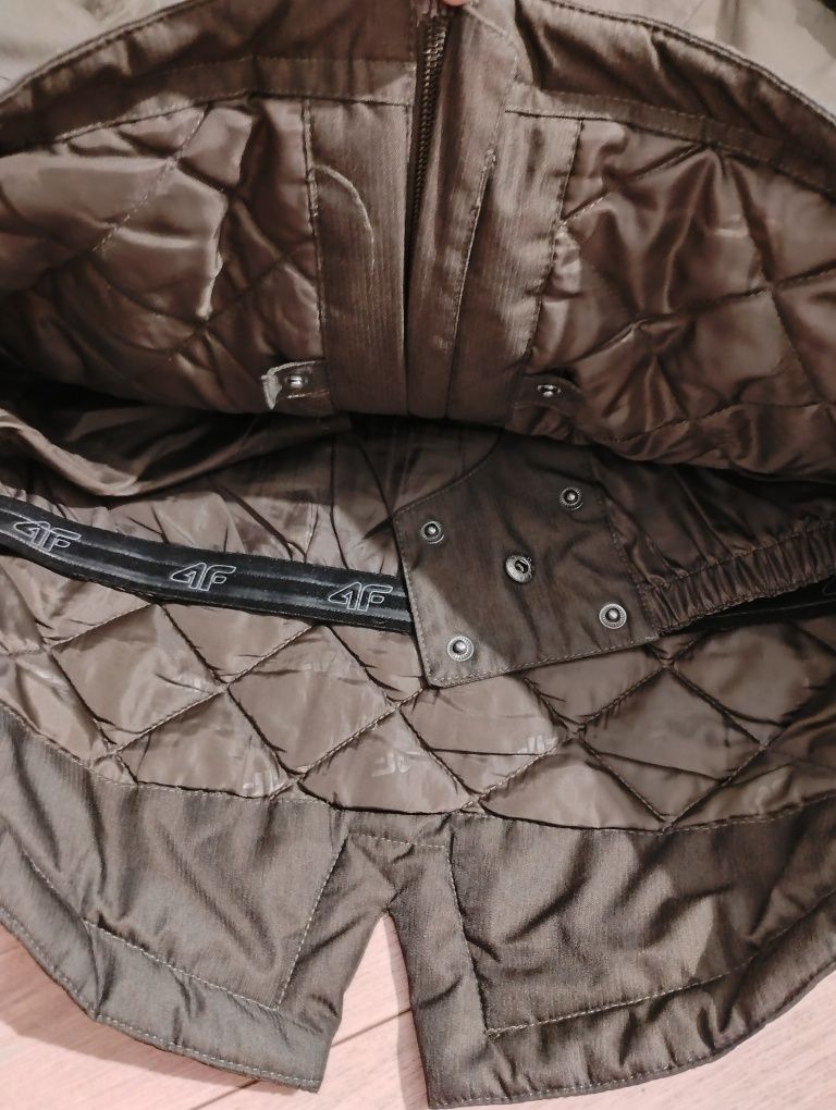Zimowa kurtka damska 4F rozmiar XS parka