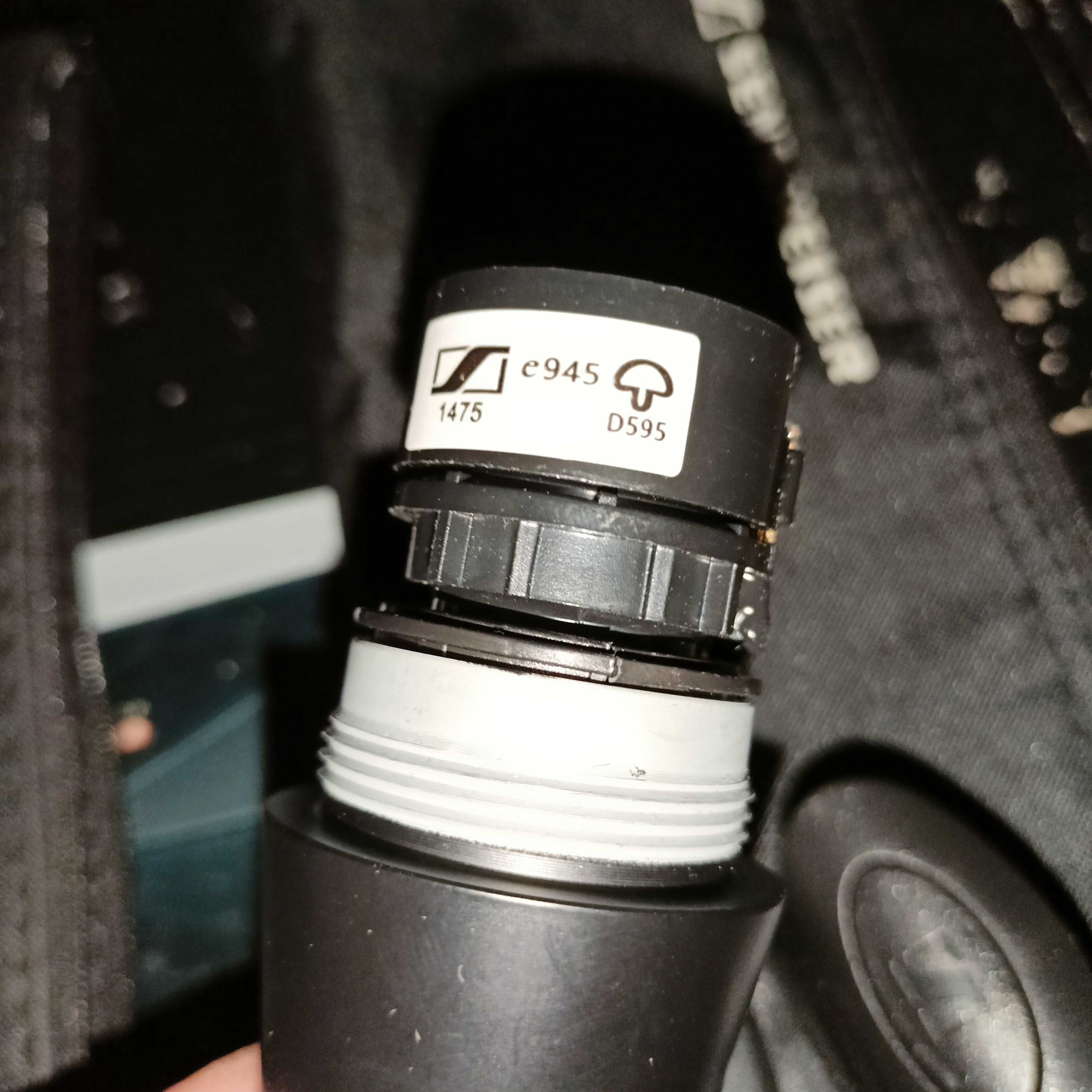 Mikrofon Sennheiser E 945 - z etui, mikrofon i uchwyt - stan BDB