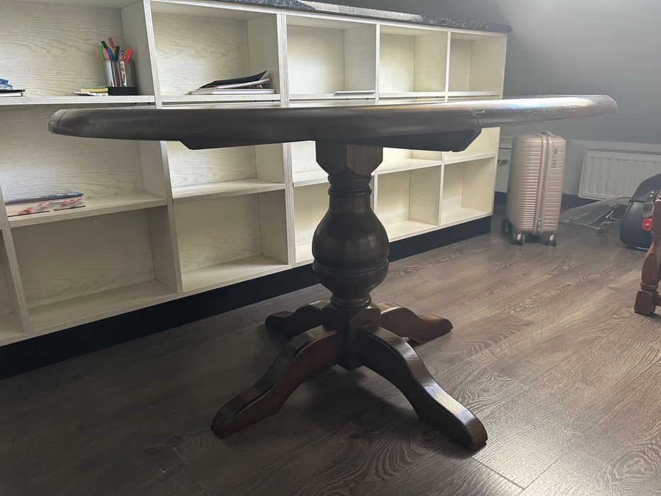 Dębowy ciężki stół 130x100 z 4 krzesłami