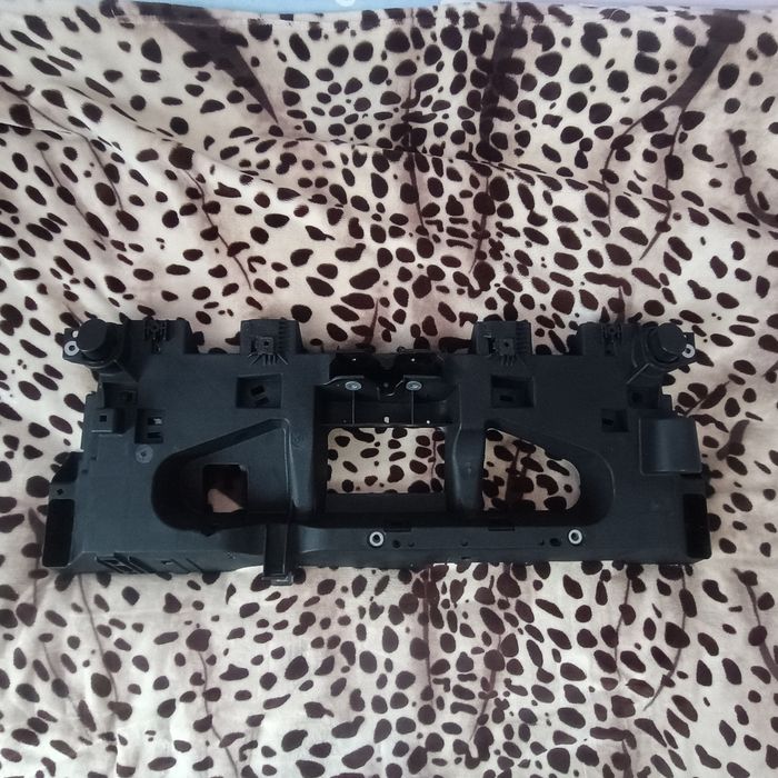 Установочна панель 11a805563 Екран, телевізор з опорами оригінал для i