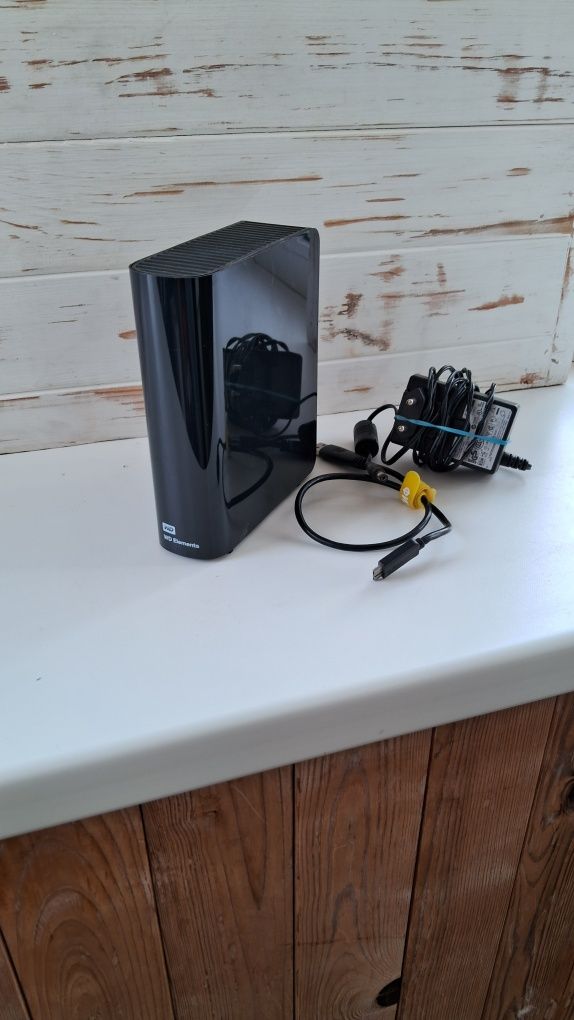 Зовнішній жорсткий диск WD Elements 4TB