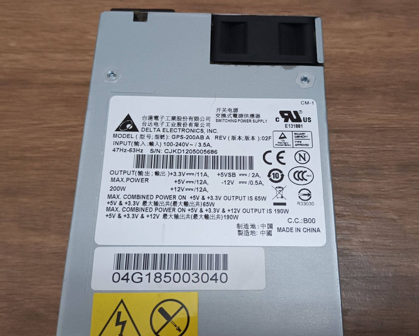 Fonte de alimentação pequena SFX para PCs SFF com 190W
