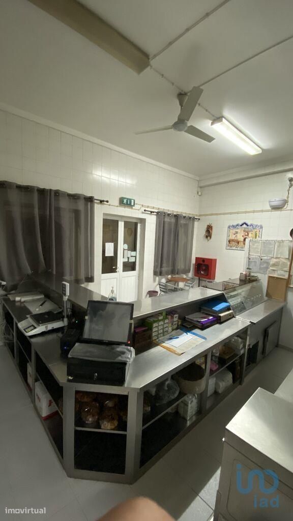 Prédio em Gavião e Atalaia de 246,00 m2