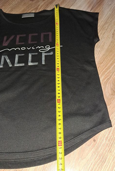 Czarna sportowa bluzka, t-shirt by Pepco.