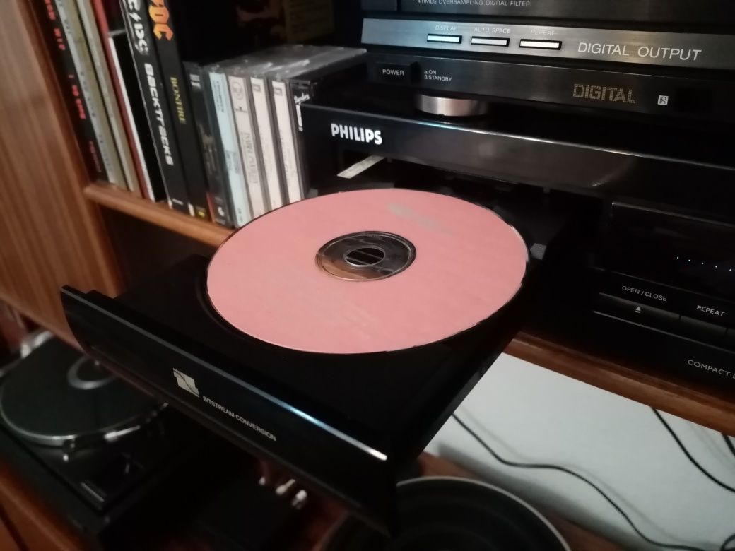 Leitor de cd Philips CDP 692