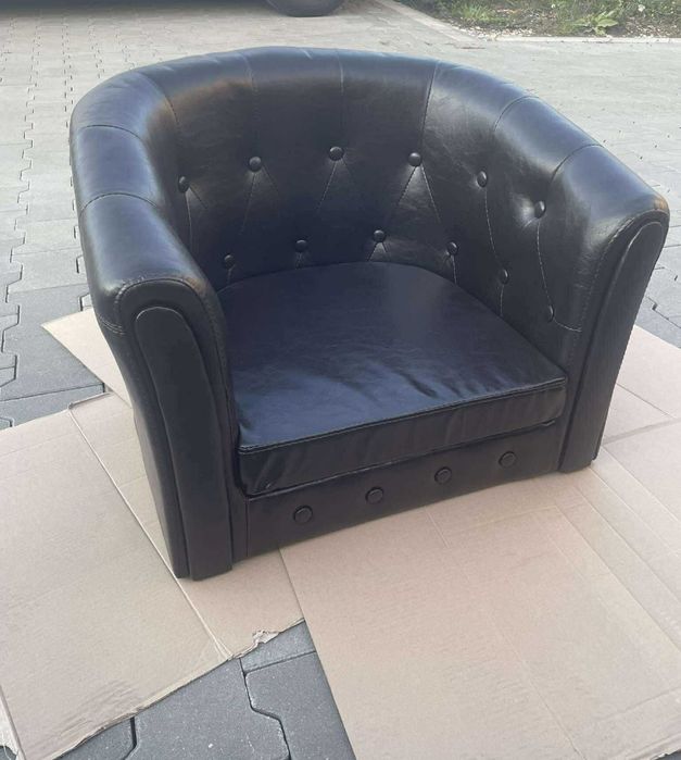 Fotel Chesterfield z sztucznej skóry nowy
