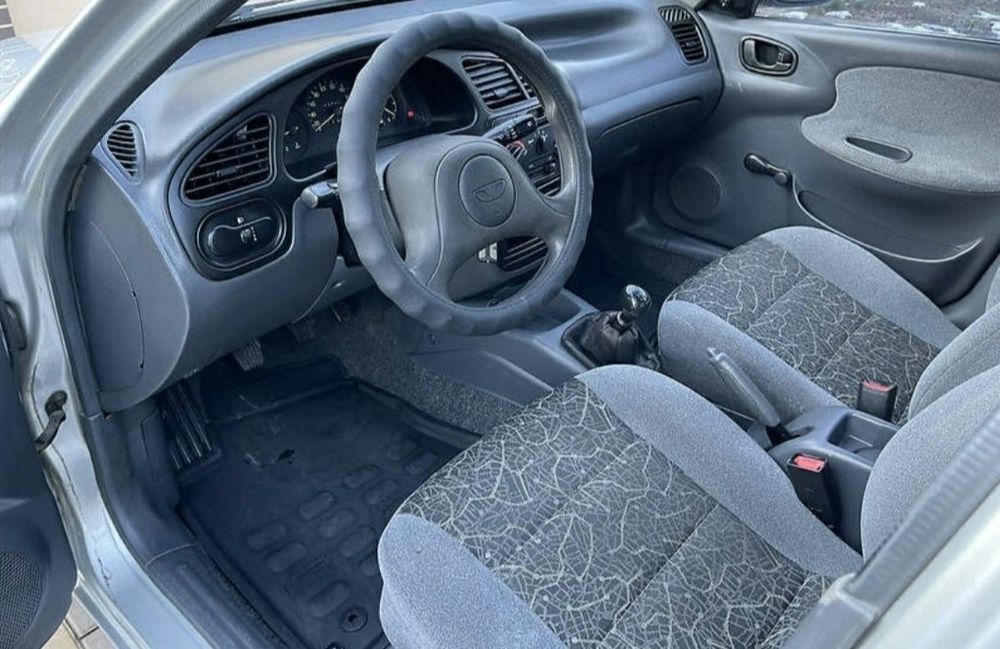 Продам (Daewoo Sens 2004).  

І покоління

1.3 МТ (70 к.с.).

Base