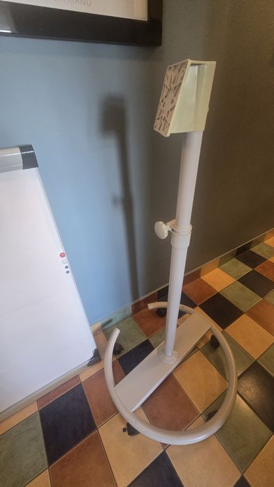 Tablica Flipchart na kółkach