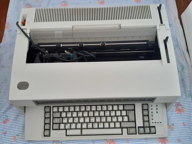 Maquina de escrever Eletronica IBM