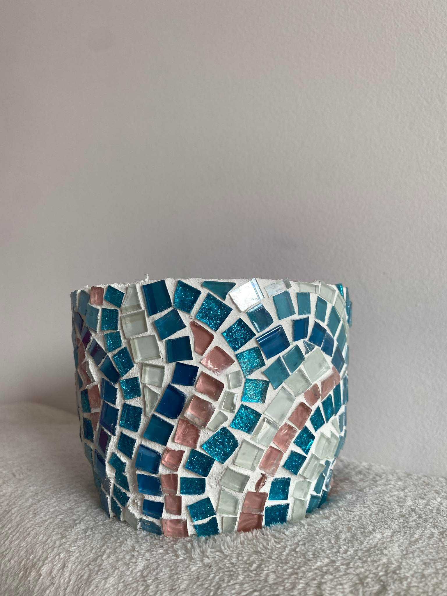 doniczka z mozaiki handmade