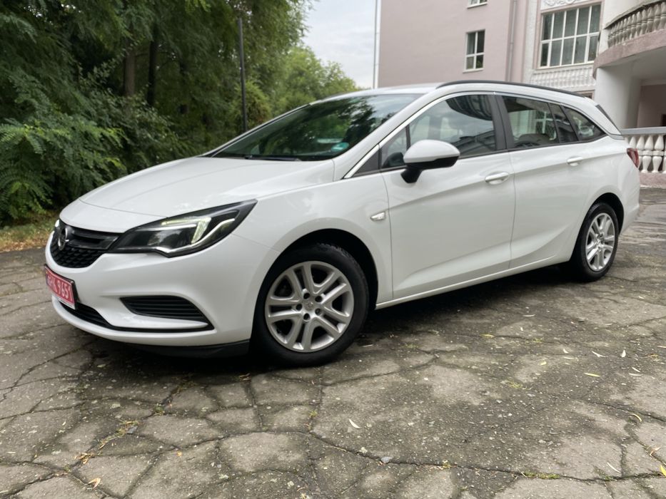 Продам OPEL ASTRA 2018 рік