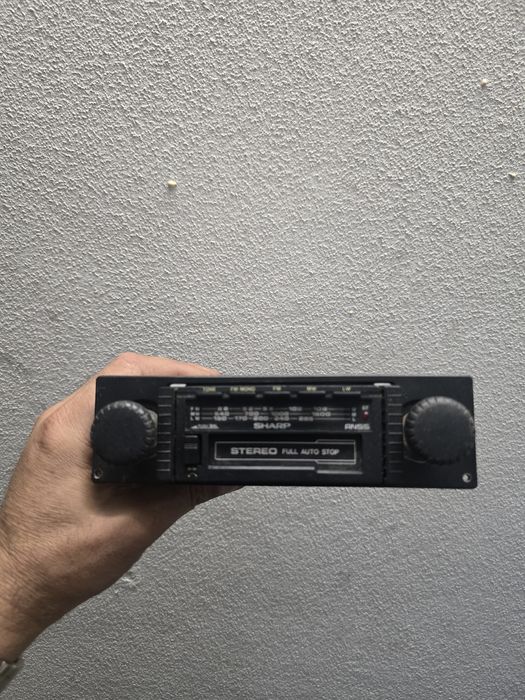 Rádio vintage Sharp RG-6000G