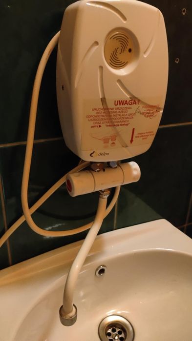 Elektryczny podgrzewacz wody Delpo