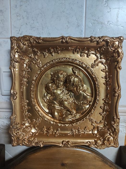 Quadro Dourado com Anjos Barroco.
Quadro decorativo com moldura dourad