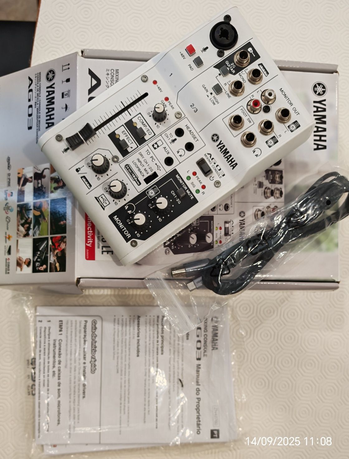 Mesa Mistura Yamaha AG03
