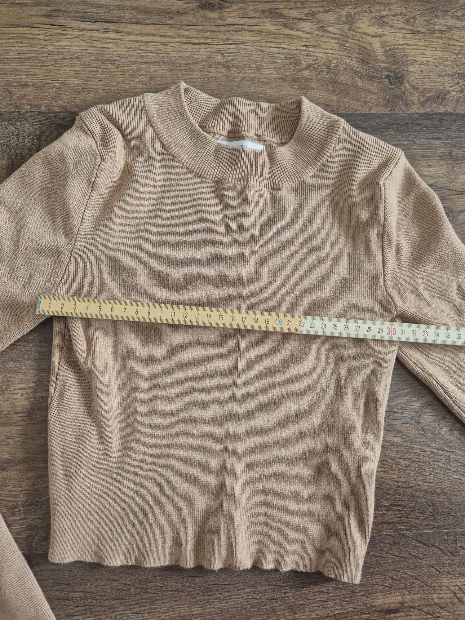 Crop top sweterkowy