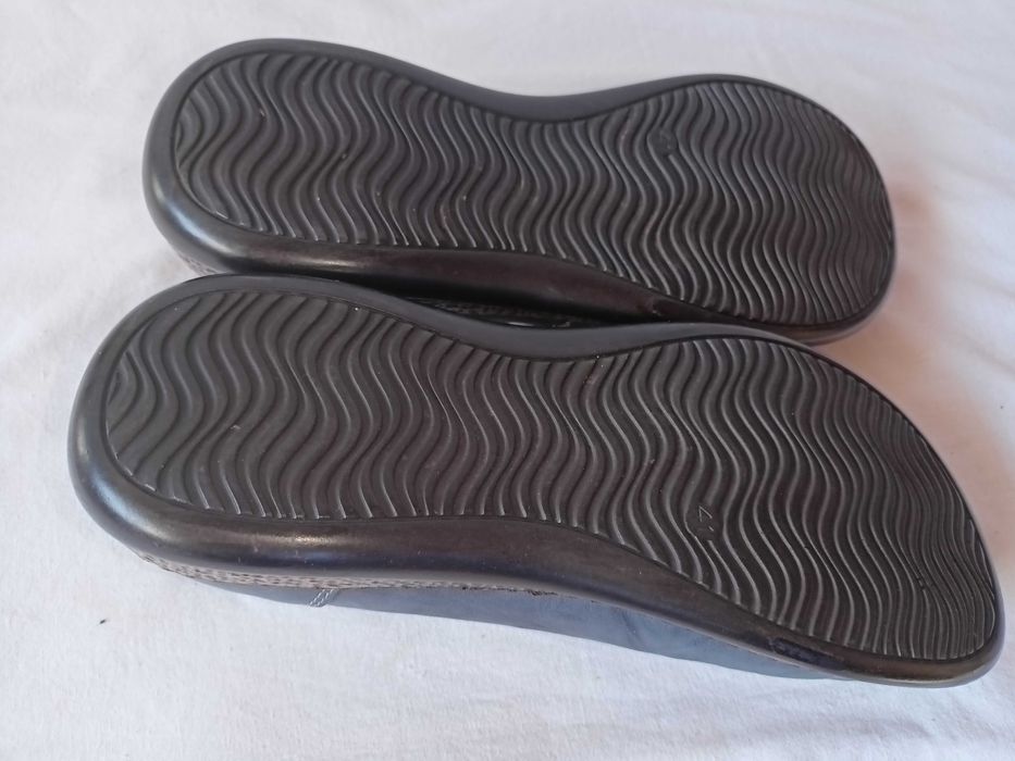 Loretta półbuty roz. 41 - dł. wkł.26,4 cm- skóra- super stan.