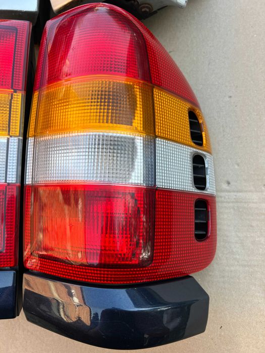 Задні фонарі стоп лівий правий Фронтера Opel Frontera B