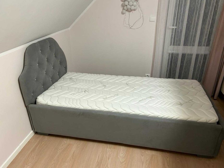 Łóżko firmy Bodzio 90x200, stelażem, materac, pojemnikiem na pościel