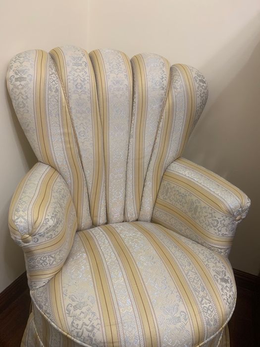 Cadeirão almofadado