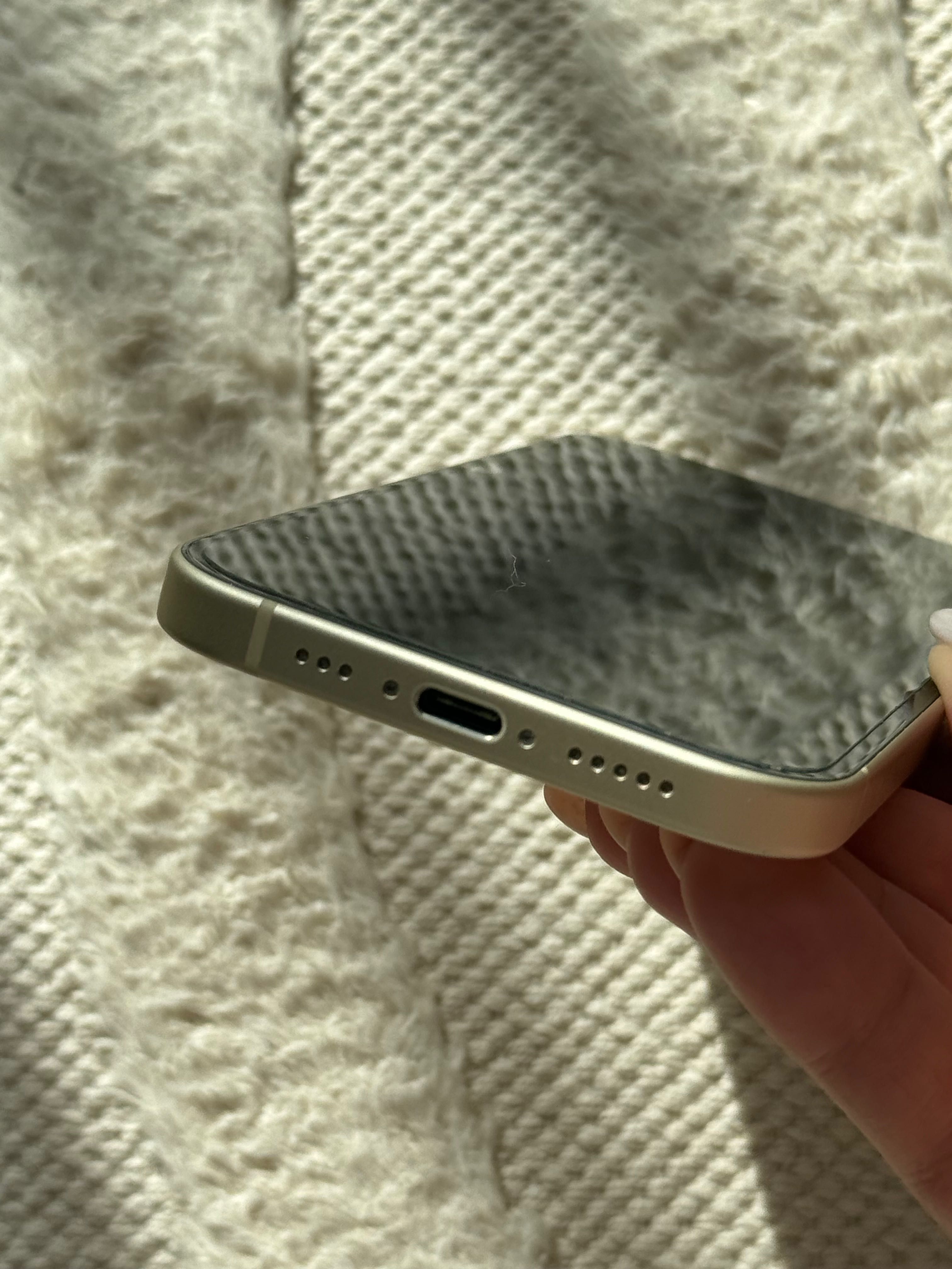 iPhone 15 żółty, 128 GB