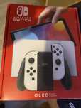 Nintendo Switch (OLED MODEL) + 5 GIER