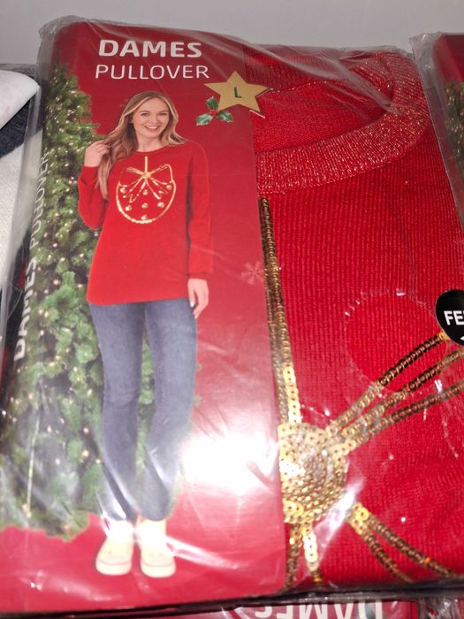 Светр новорічний