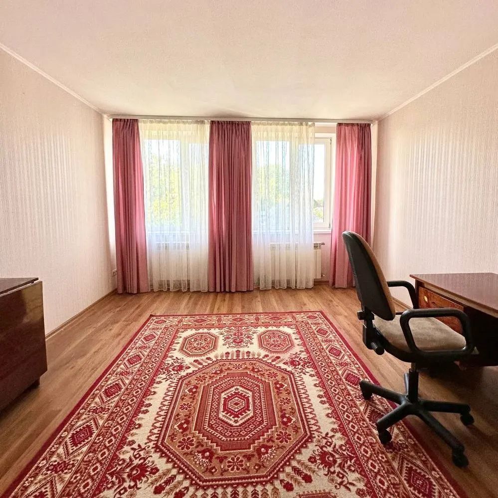 Продаж 4 кімнатної квартири з ремонтом. Автономне опалення!