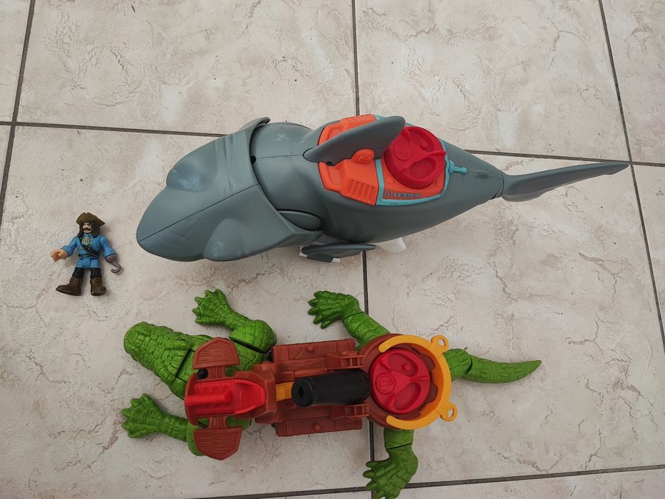 Figurki  2 szt MATTEL 2016,2019  Rekin i Krokodyl
