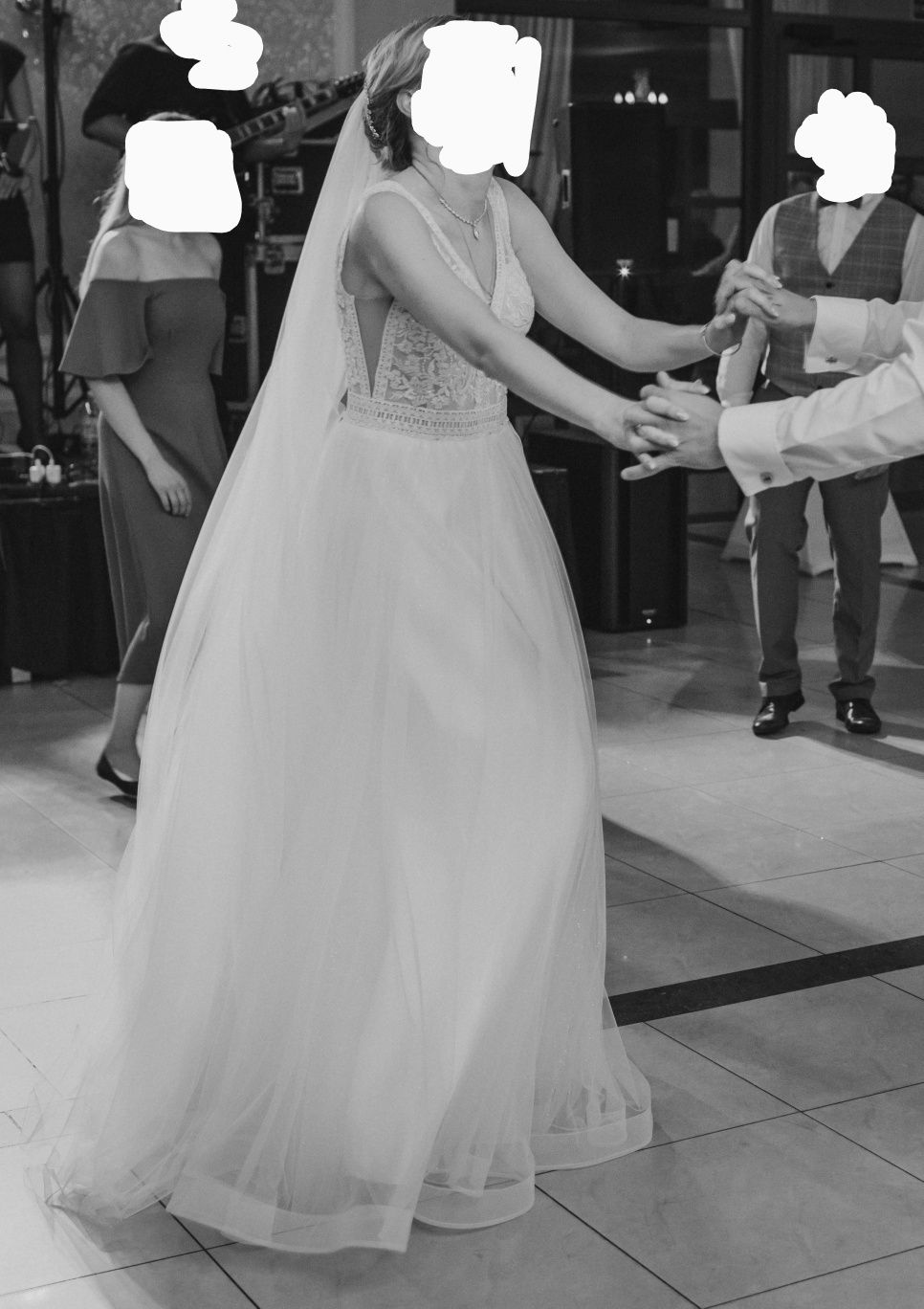 Suknia ślubna biała szyta w polskim salonie sukien ślubnych