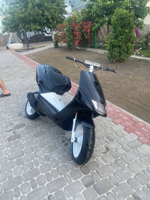Продам скутер Aprilia sr 50