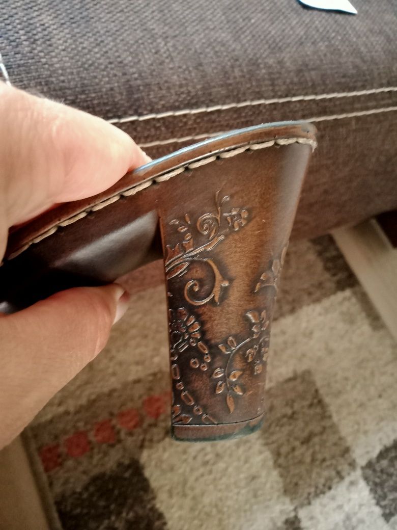 Klapki Lasocki obcas roz 36
