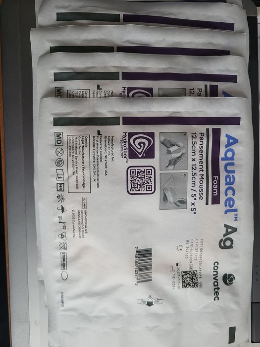 Opatrunek Aquacel Ag 12.5 na 12.5 cm
