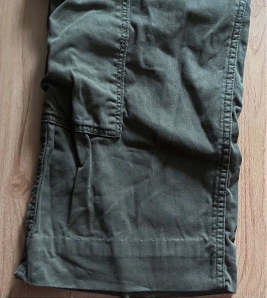 Spodnie cargo khaki, Bershka