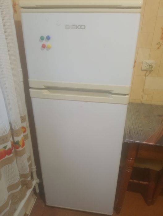 Продам Холодильник в доброму стані  морози добре