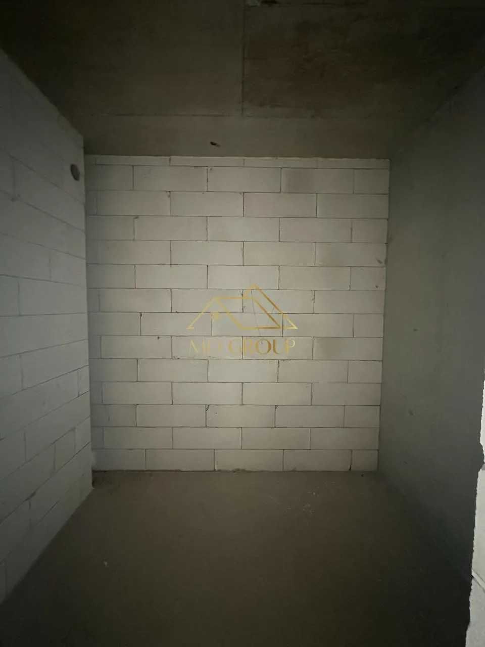 Продаж зданої великої 2 кім квартири