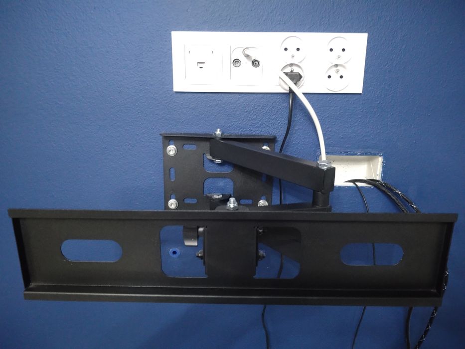 Uchwyt do TV do 42 cali