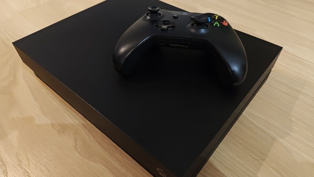 Konsola Xbox one X 1tb 4k gwarancja