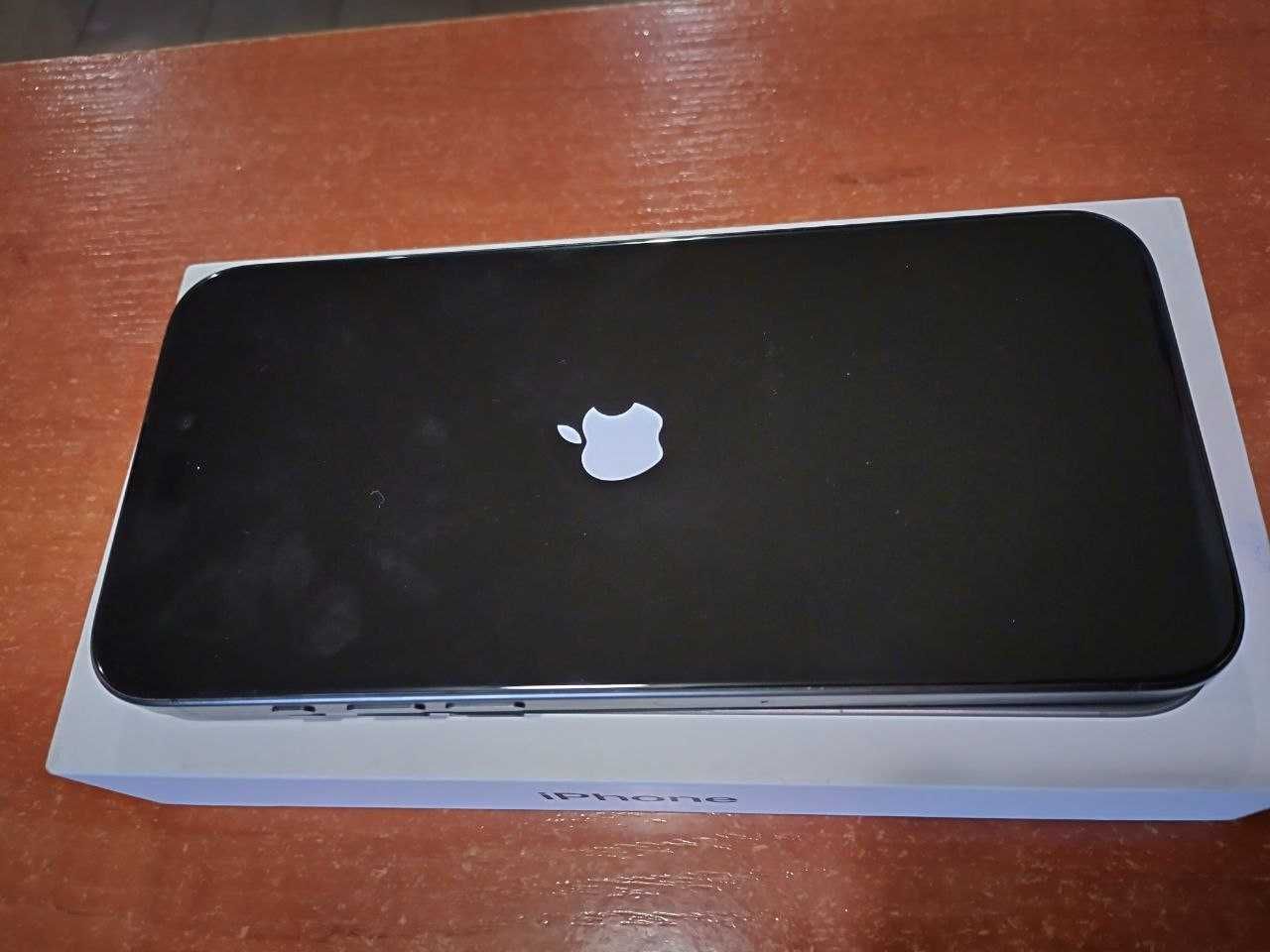 Смартфон iPhone 15 Pro Max, 256 Gb з гарантією.