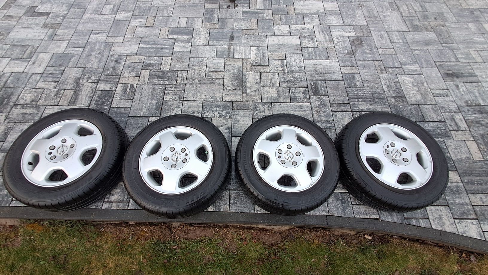 Komplet kół aluminiowych letnich OPEL 195x65x15 FULDA