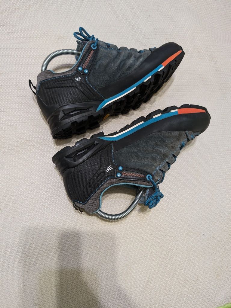 Кросівки Salewa gore-tex 40-39р. 25.5-25см original