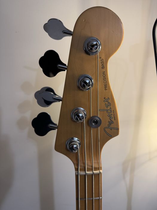 Fender American Precision Bass Inca Silver 1997r.