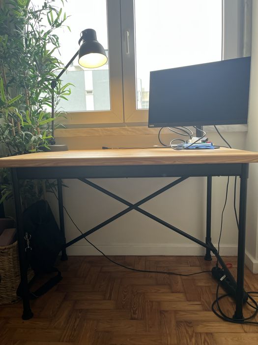 Mesa secretária IKEA