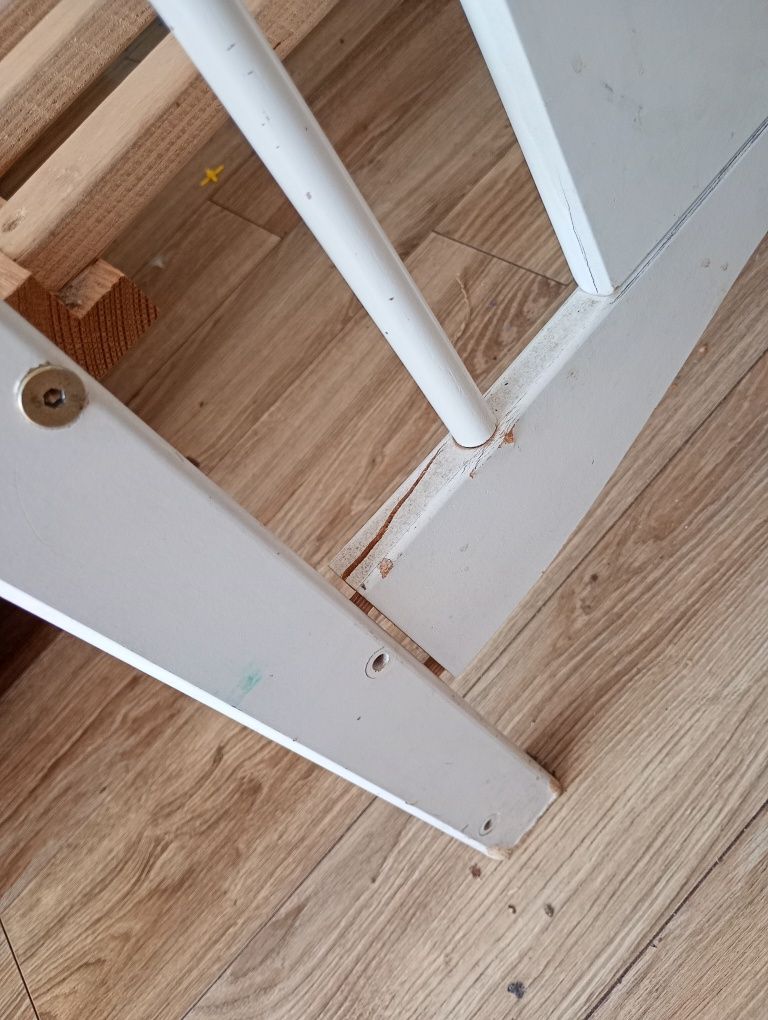 Łóżko dziecięce, niemowlęce