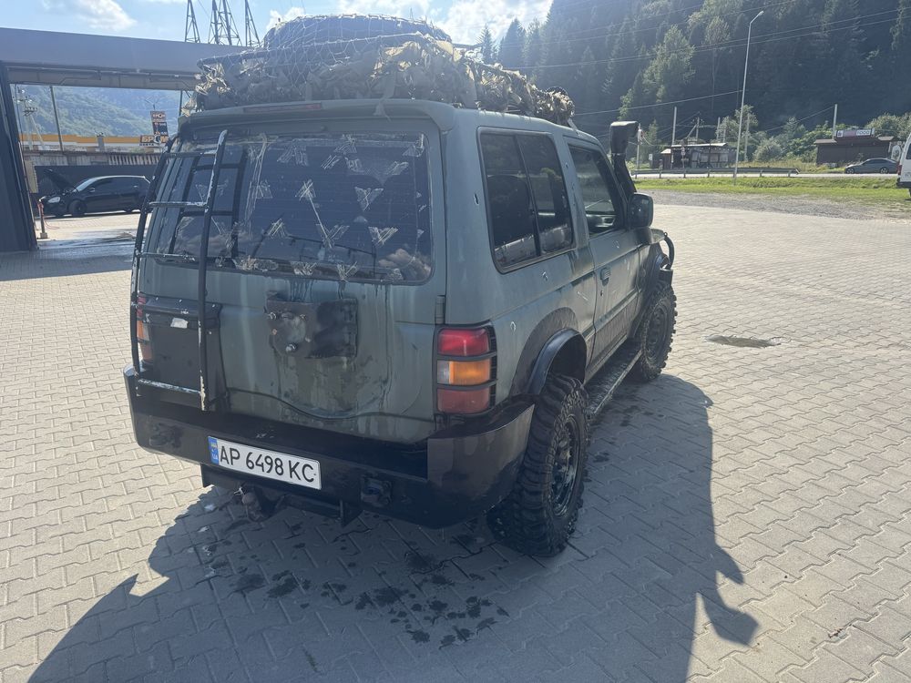 Mitsubishi Pajero 2
