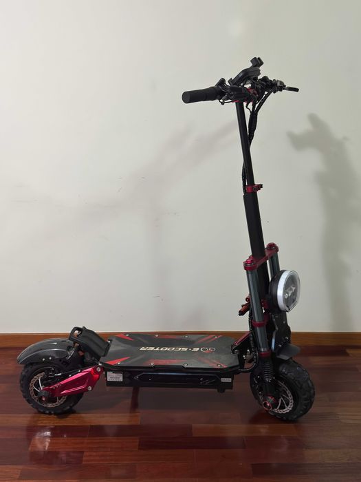 DE 27 A 10 DE NOVEMBRO 34% DE DESCONTO Trotinete motor 6000W 60V 38 Ah