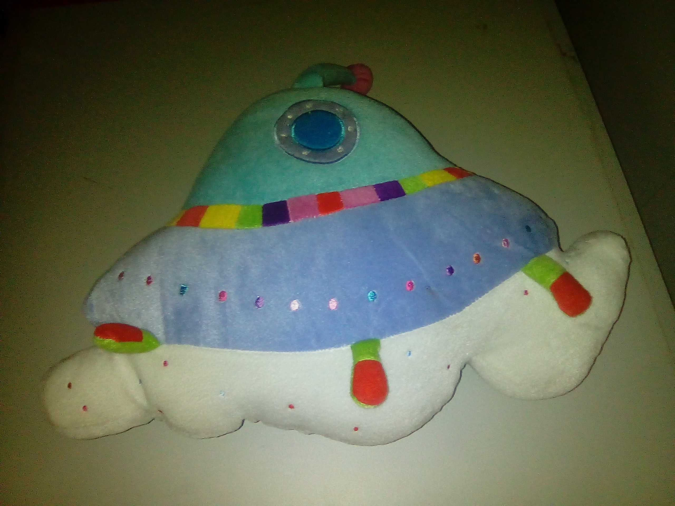 peluche nave espacial