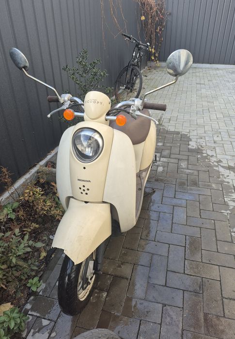 Honda crea scoopy