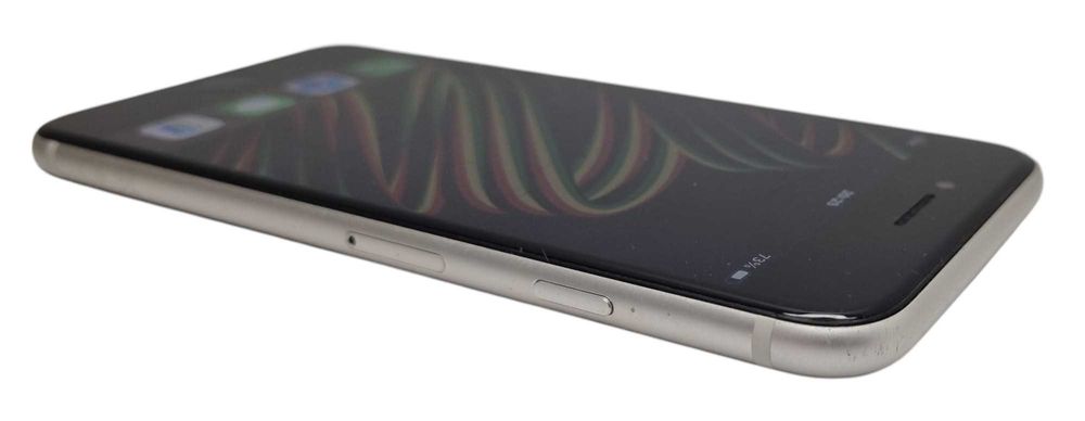 Smartfon Apple iPhone SE (2022) 4 GB/64GB Kondycja 75%